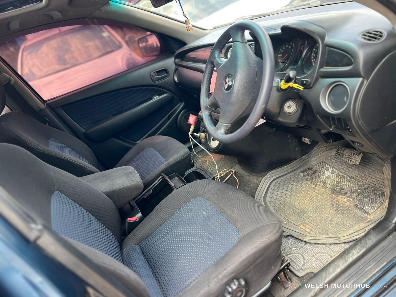 2005 Mitsubishi Airtrek 2L Petrol Hatchback, photo 6
