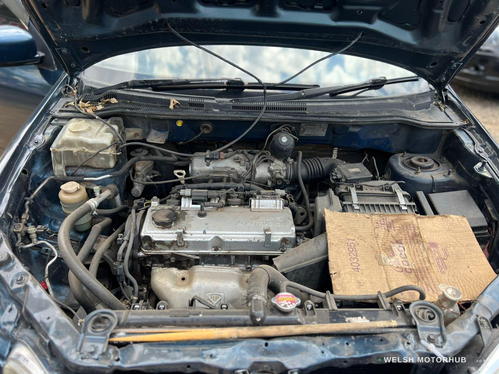 2005 Mitsubishi Airtrek 2L Petrol Hatchback, photo 5