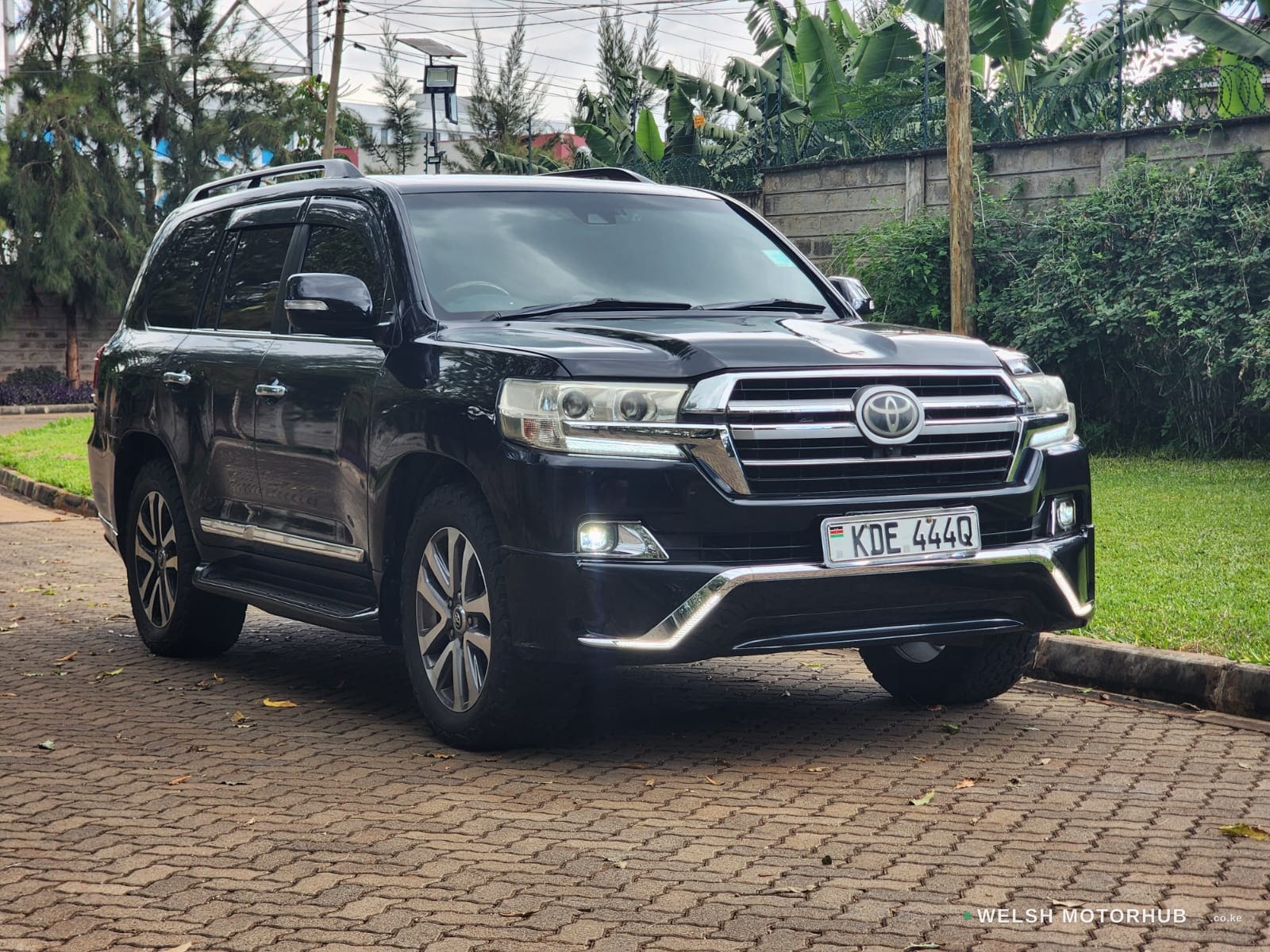 2016 Toyota Land Cruiser 200 ZX 4.6L Petrol SUV, photo 2