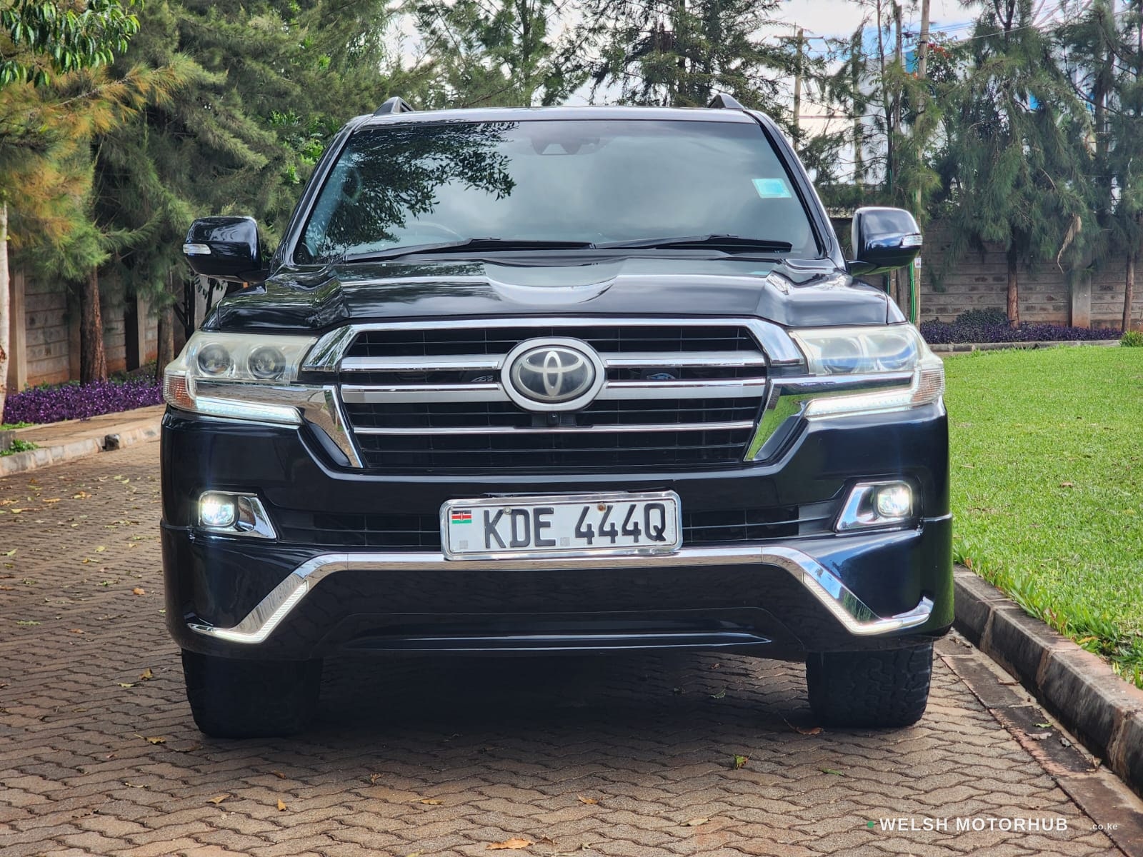 2016 Toyota Land Cruiser 200 ZX 4.6L Petrol SUV, photo 3