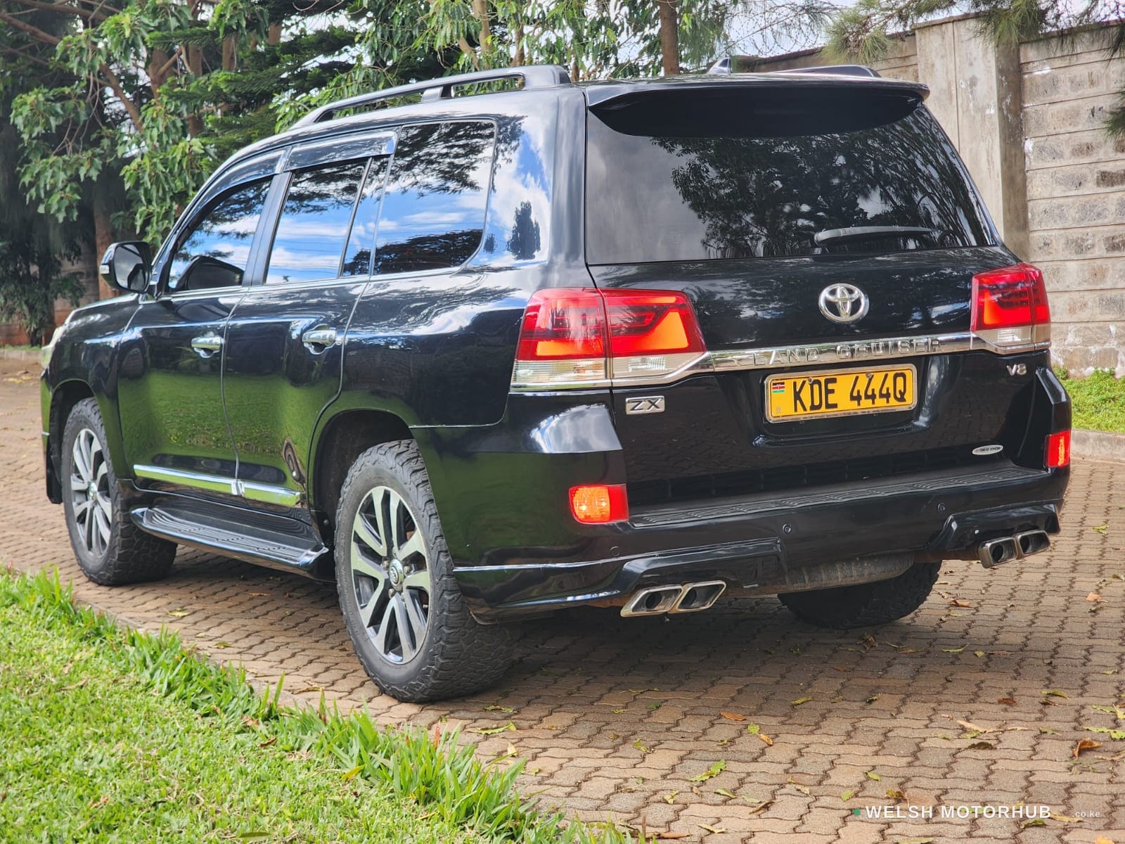 2016 Toyota Land Cruiser 200 ZX 4.6L Petrol SUV, photo 4