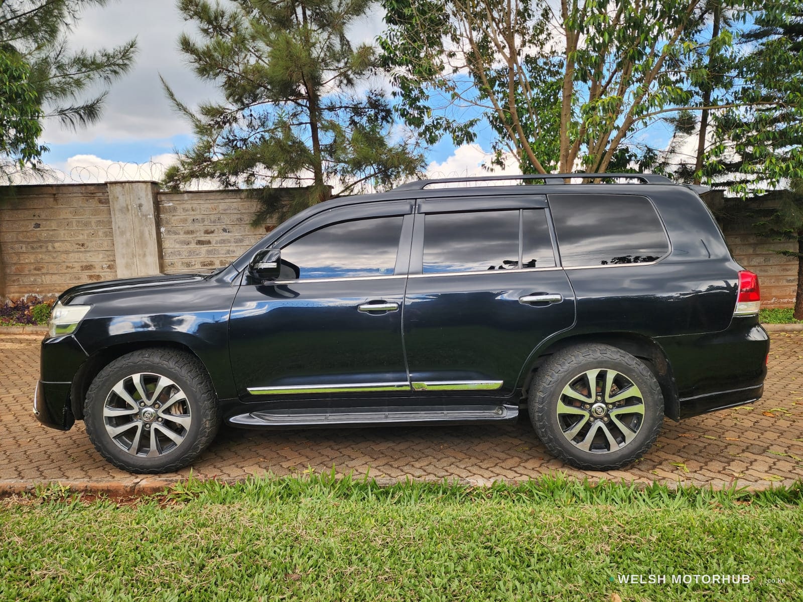 2016 Toyota Land Cruiser 200 ZX 4.6L Petrol SUV, photo 7