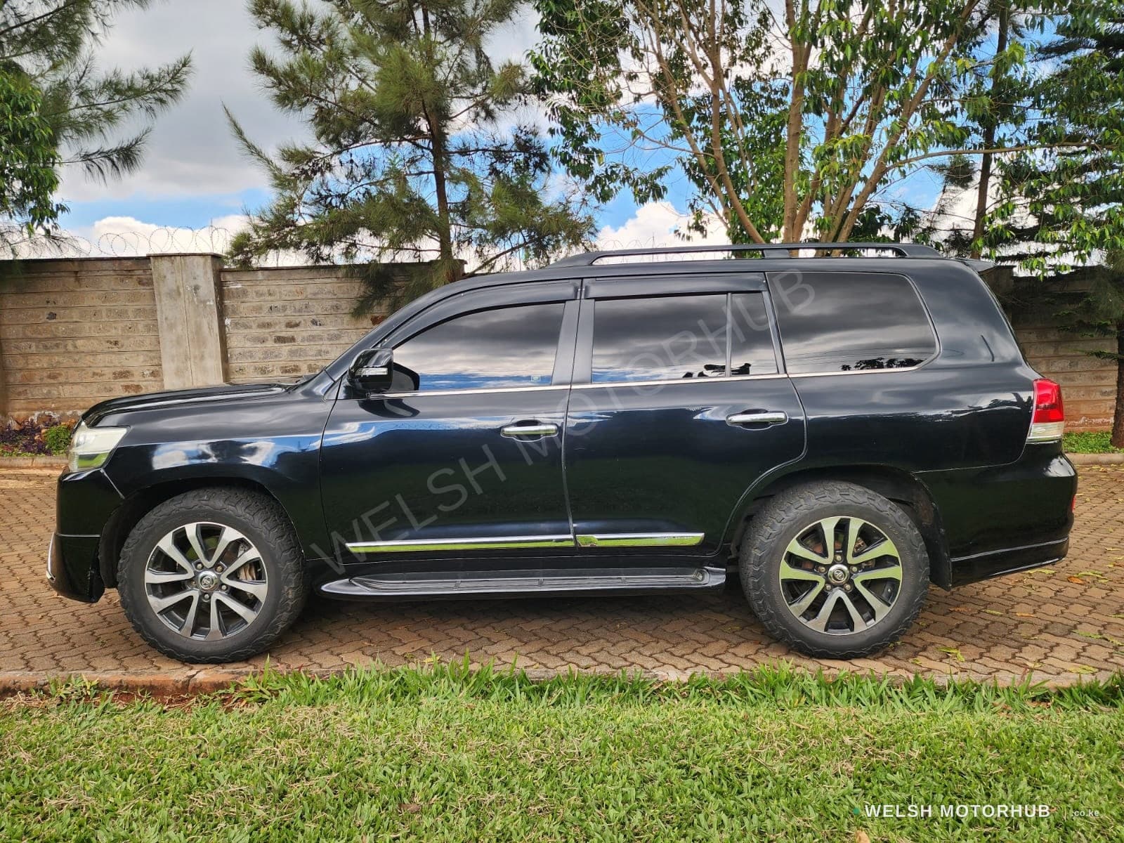 2016 Toyota Land Cruiser 200 ZX 4.6L Petrol SUV, photo 7