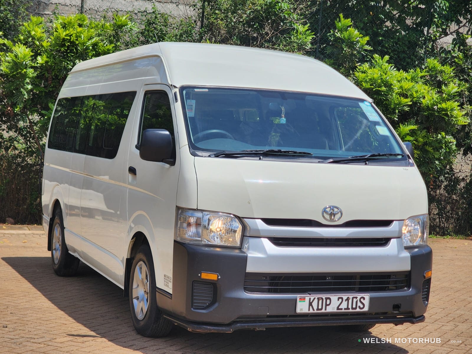 Toyota Hiace ( 9L )