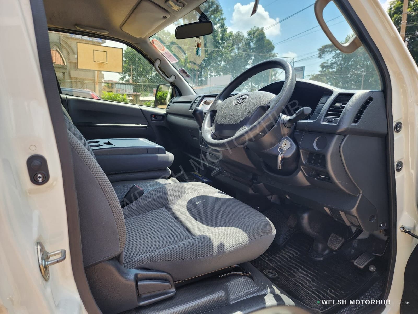 2023 Toyota Hiace 9L 3L Diesel Van, photo 15