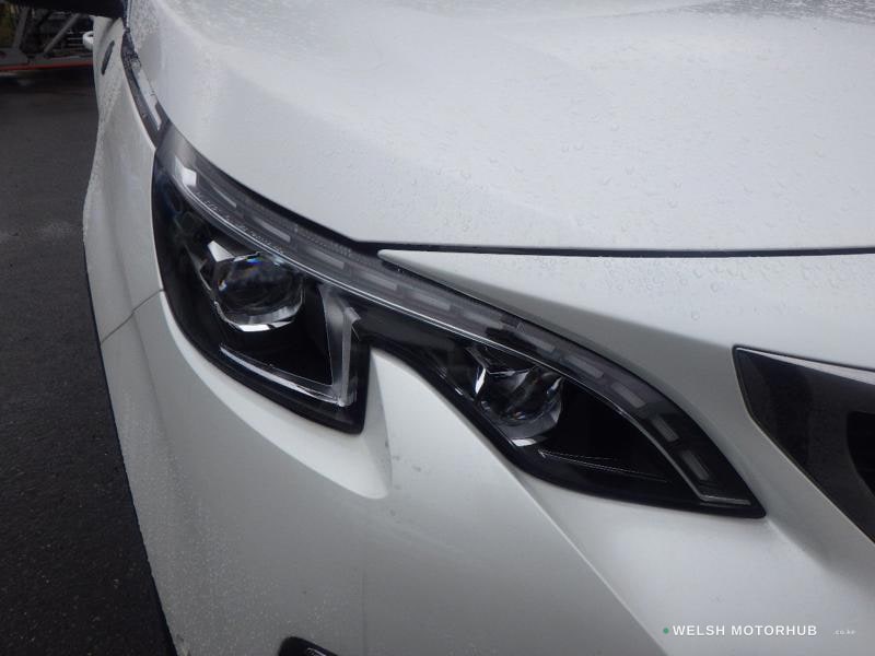 2019 Peugeot 5008 1.6L Petrol SUV, photo 10