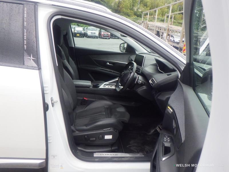 2019 Peugeot 5008 1.6L Petrol SUV, photo 14