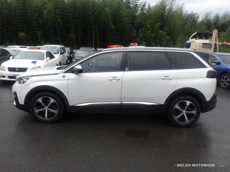 2019 Peugeot 5008 1.6L Petrol SUV, photo 6