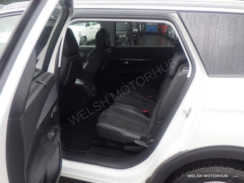 2019 Peugeot 5008 1.6L Petrol SUV, photo 11