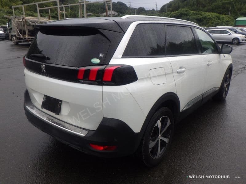 2019 Peugeot 5008 1.6L Petrol SUV, photo 3