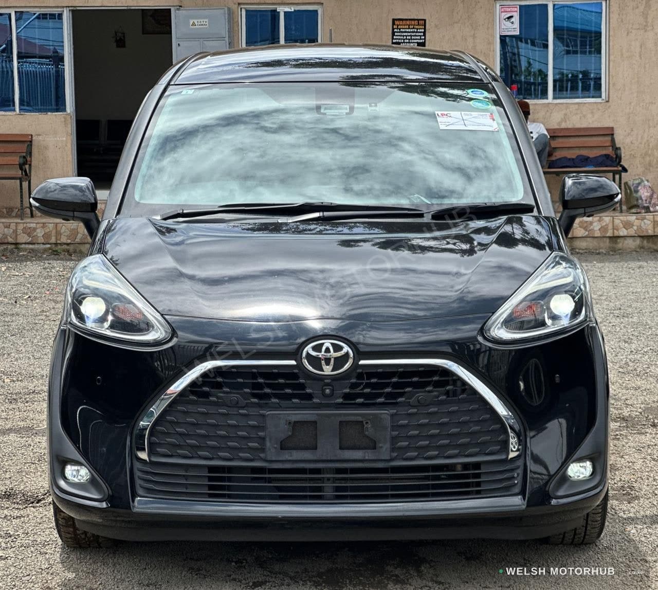 Toyota Sienta