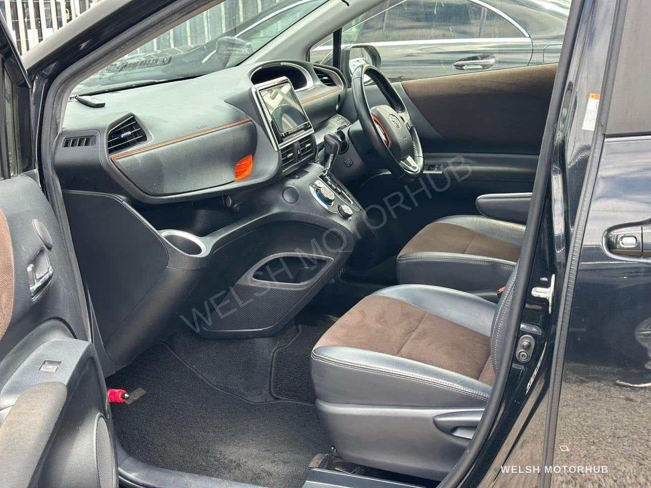 2019 Toyota Sienta Petrol MPV, photo 11