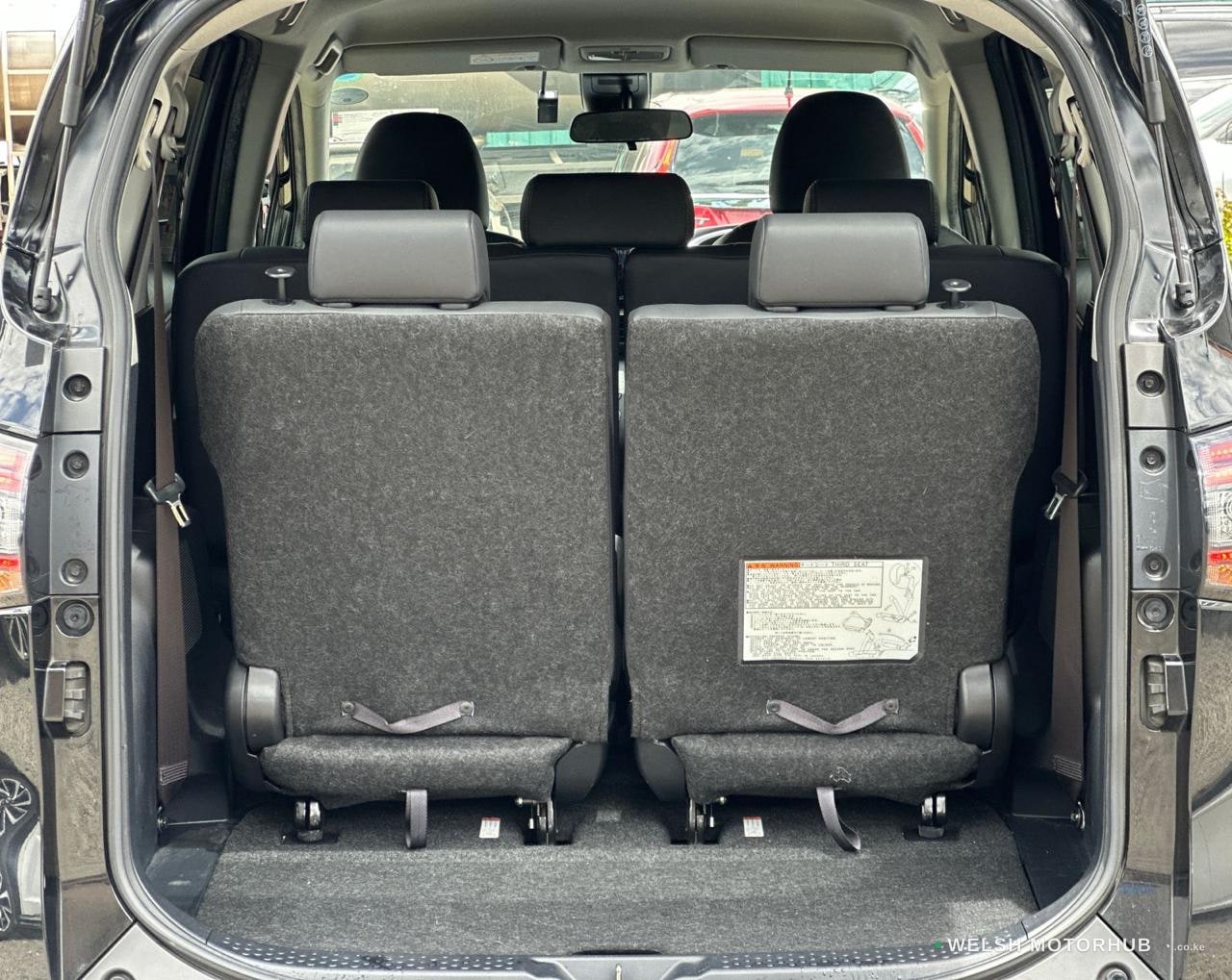2019 Toyota Sienta Petrol MPV, photo 9
