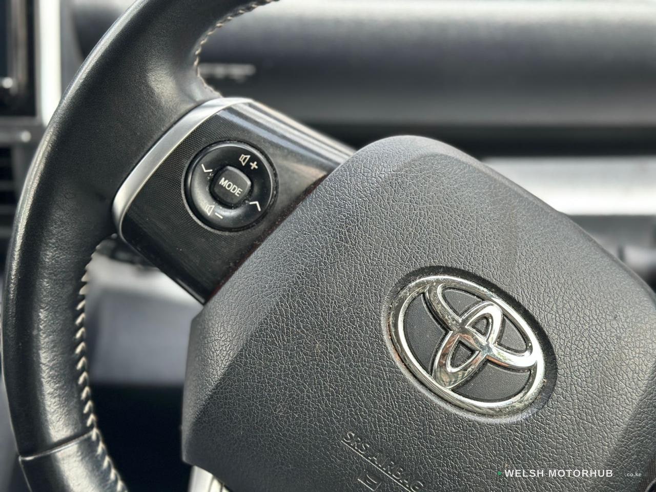 2019 Toyota Sienta Petrol MPV, photo 6