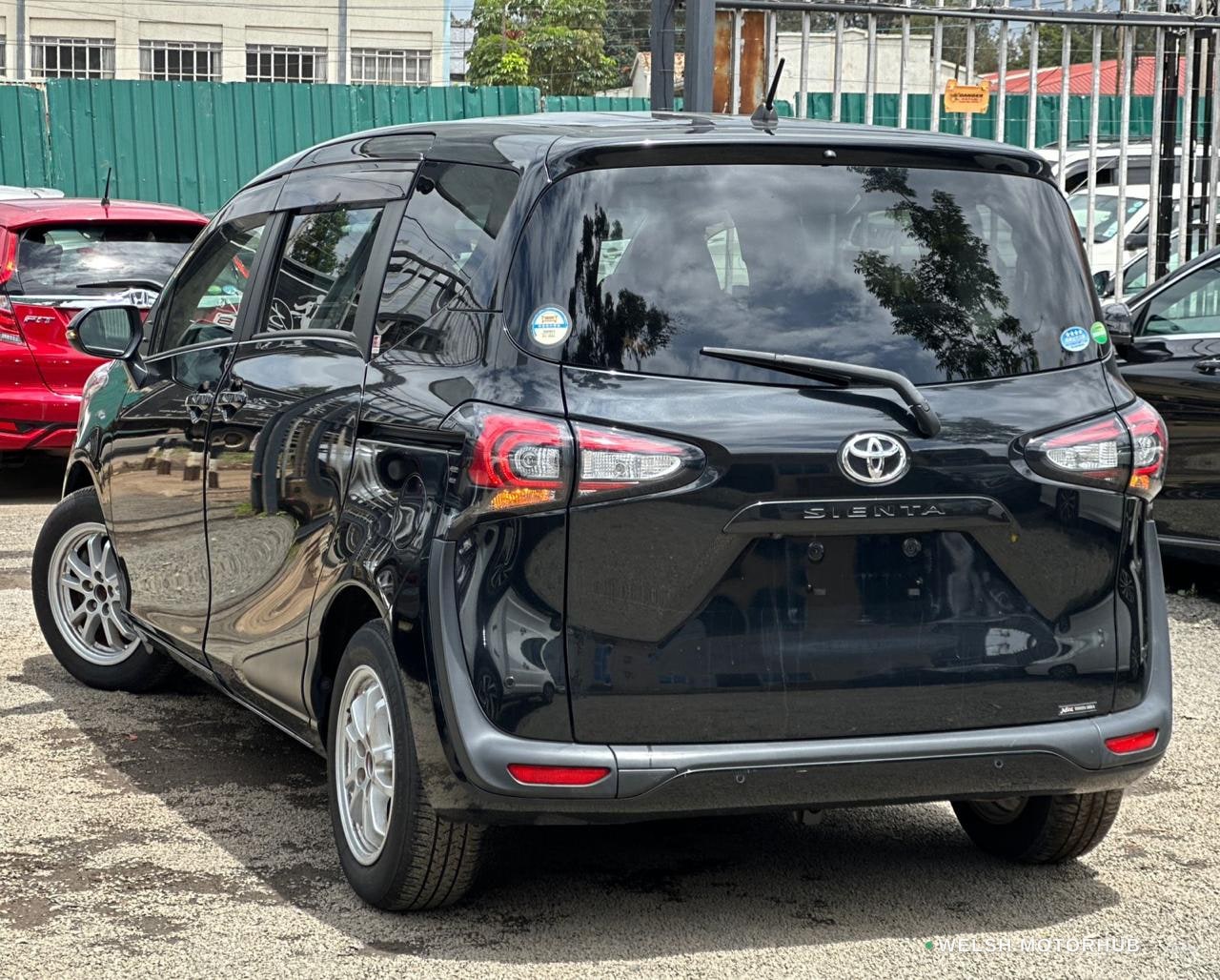 2019 Toyota Sienta Petrol MPV, photo 5