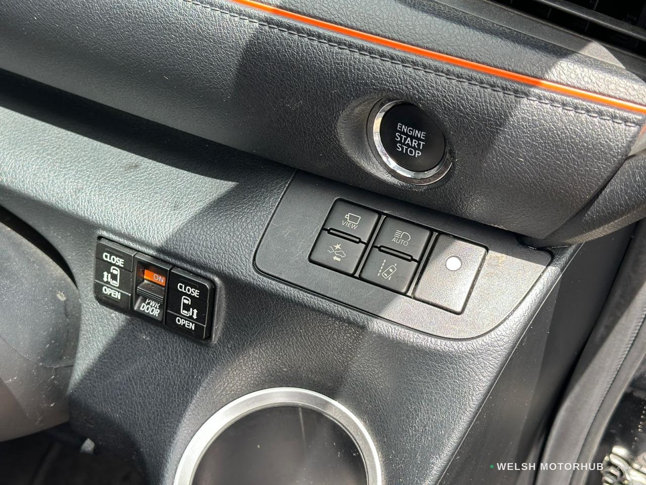 2019 Toyota Sienta Petrol MPV, photo 8