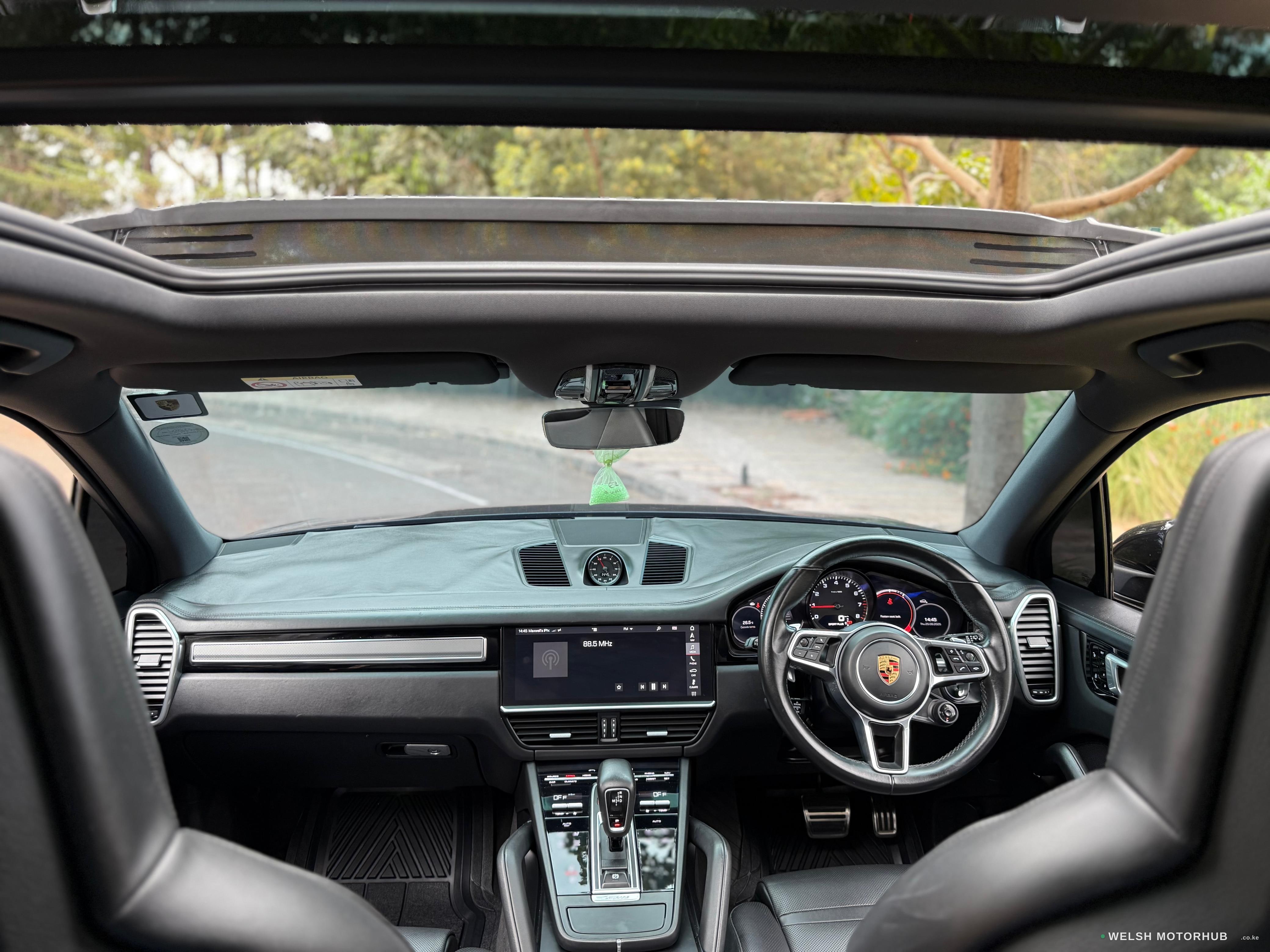 2019 Porsche Cayenne 2.9L Petrol SUV, photo 8