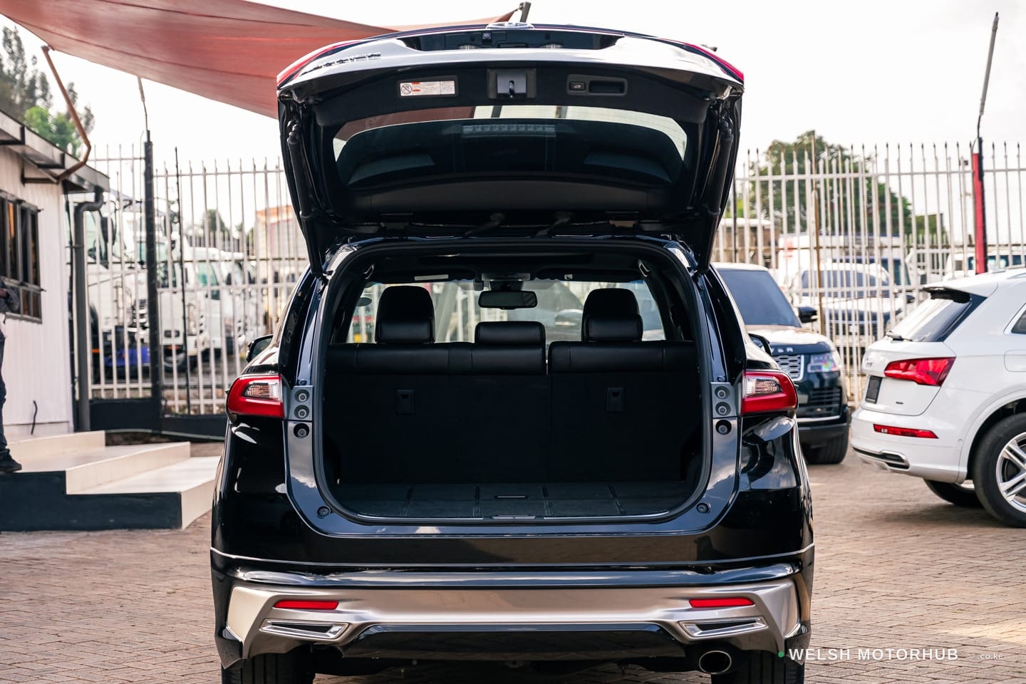 2019 Toyota Harrier 2L Petrol SUV, photo 4