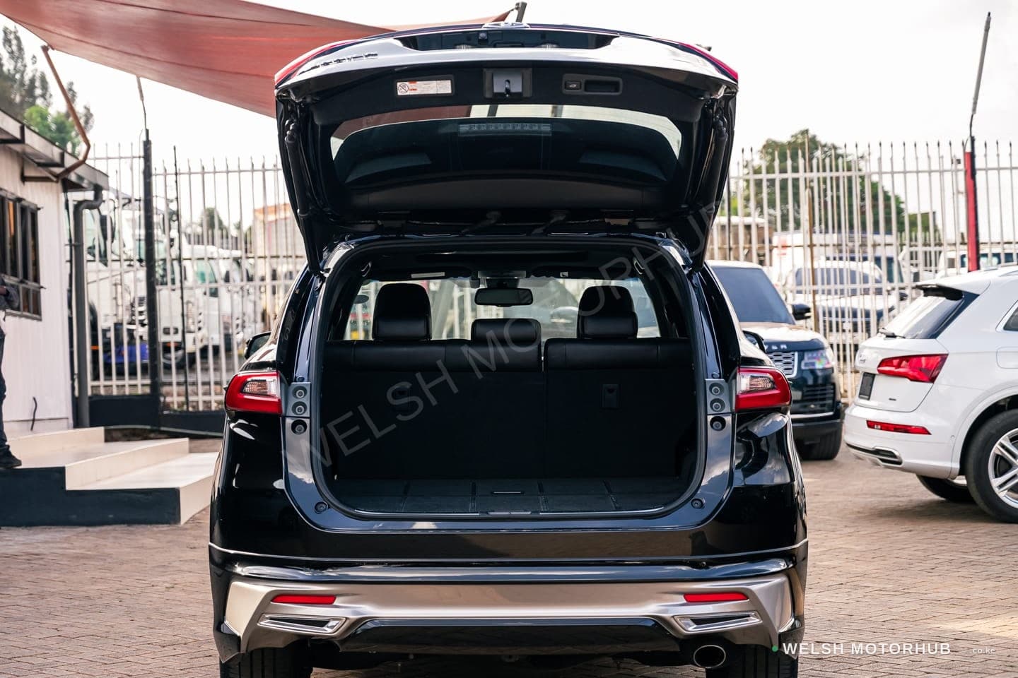 2019 Toyota Harrier 2L Petrol SUV, photo 4