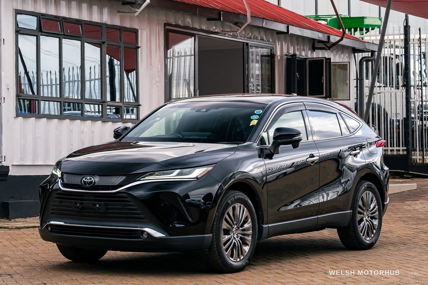 2020 Toyota Harrier 2L Petrol SUV, photo 2