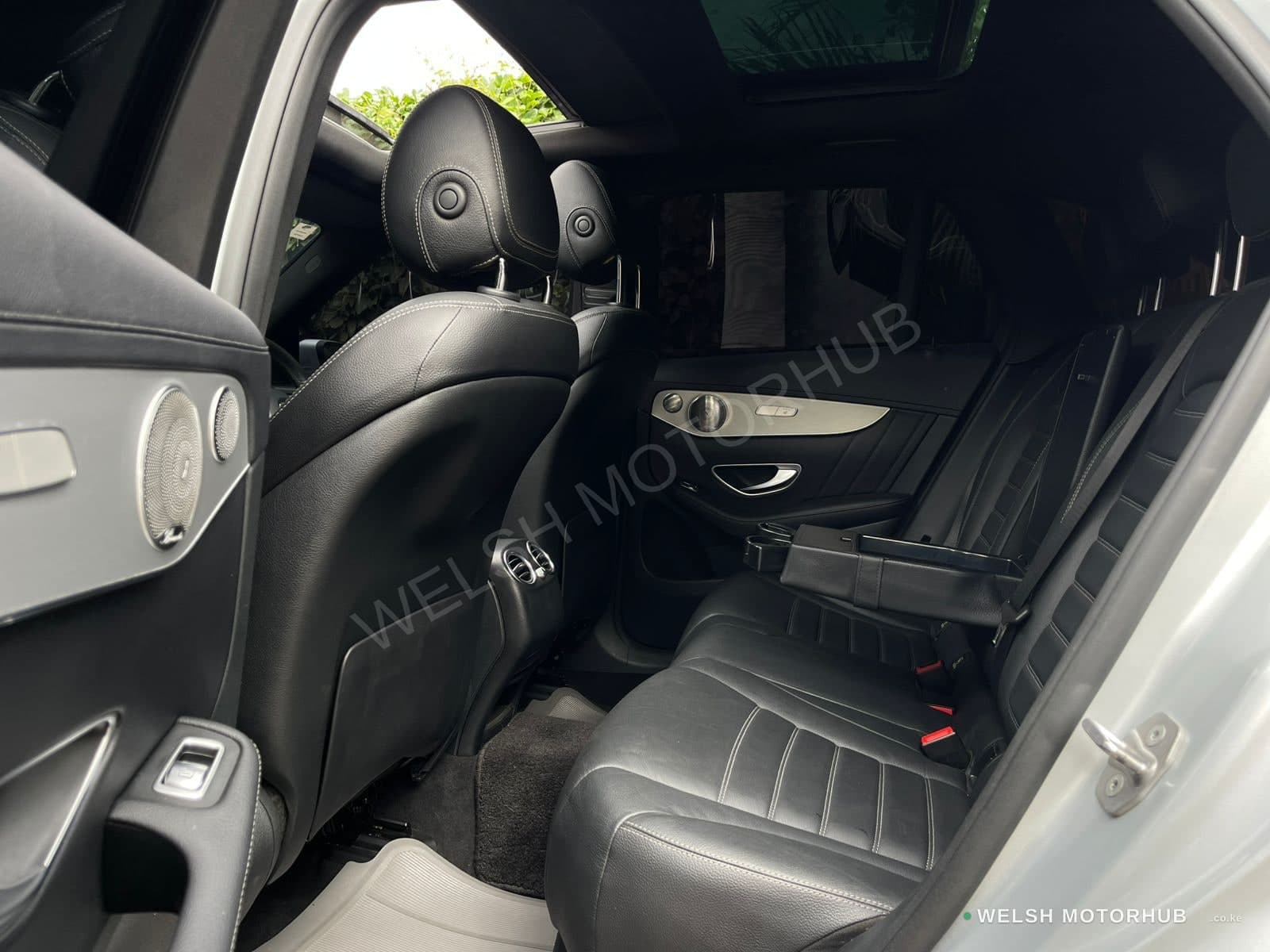 2016 Mercedes-Benz GLC 250 4MATIC 2L Petrol SUV, photo 11