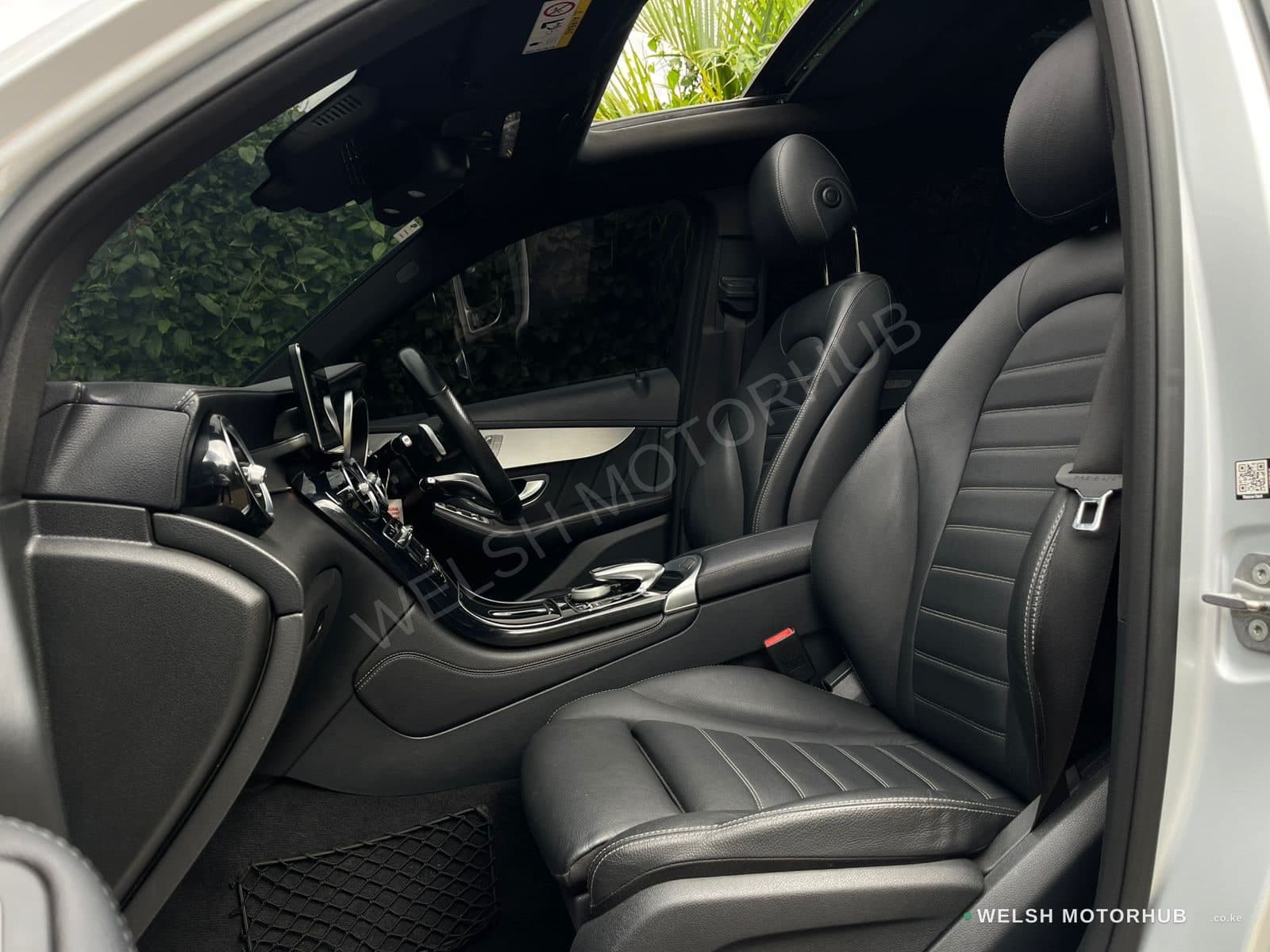 2016 Mercedes-Benz GLC 250 4MATIC 2L Petrol SUV, photo 12