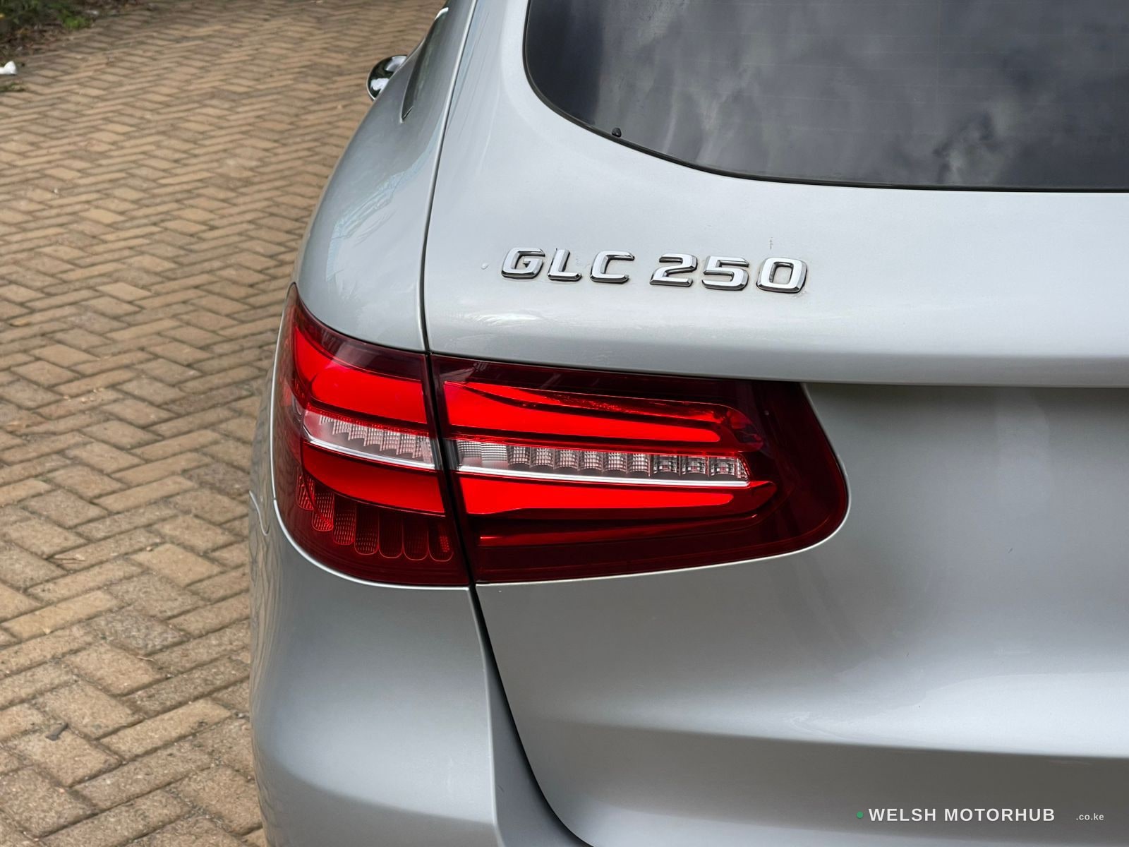 2016 Mercedes-Benz GLC 250 4MATIC 2L Petrol SUV, photo 9
