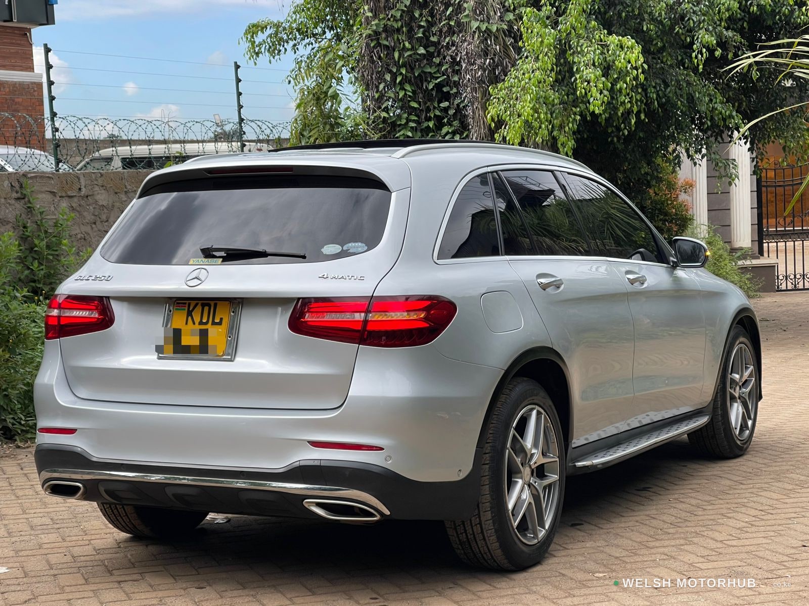 2016 Mercedes-Benz GLC 250 4MATIC 2L Petrol SUV, photo 5