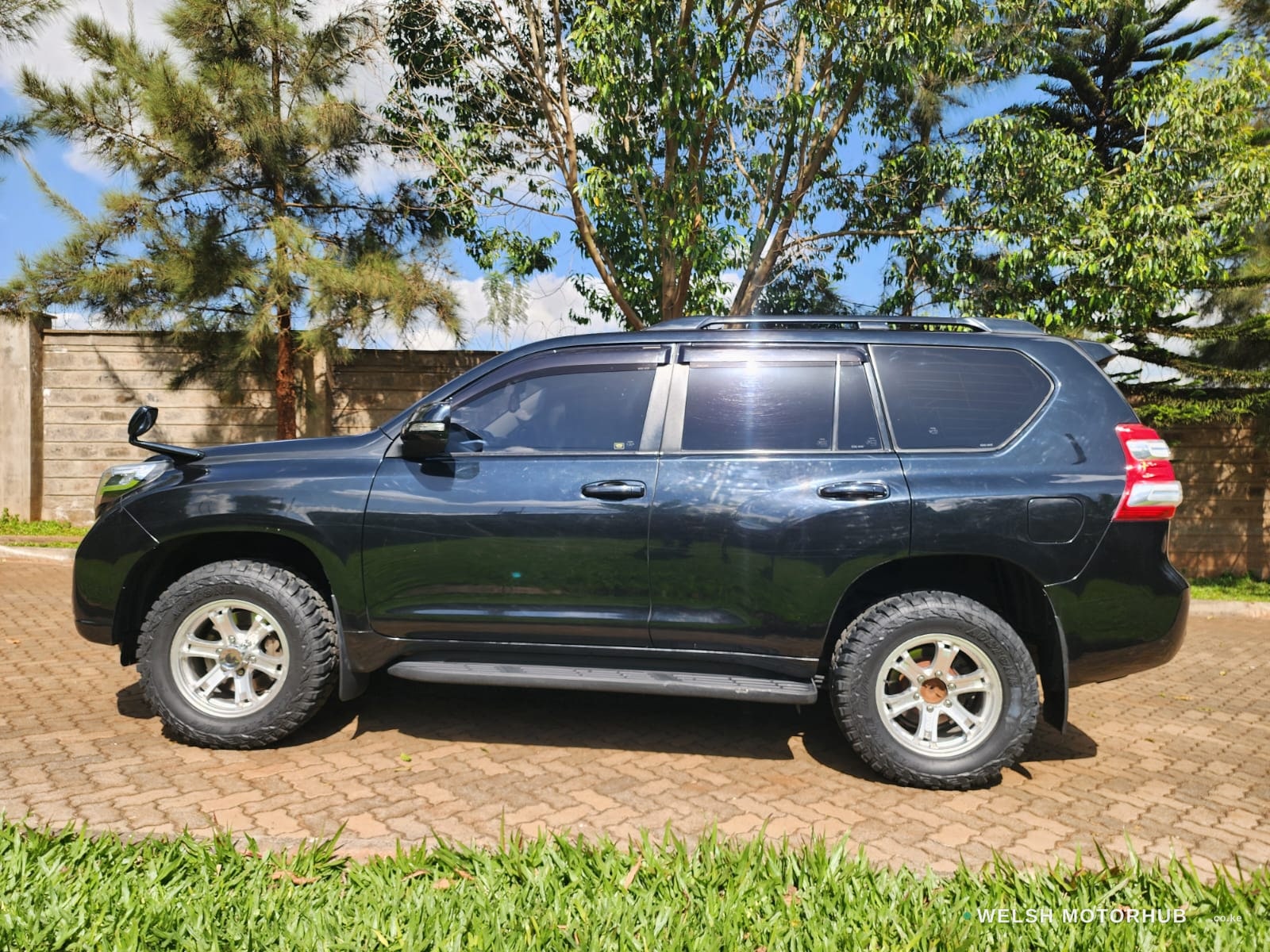 2017 Toyota Prado J150 2.7L Petrol SUV, photo 4