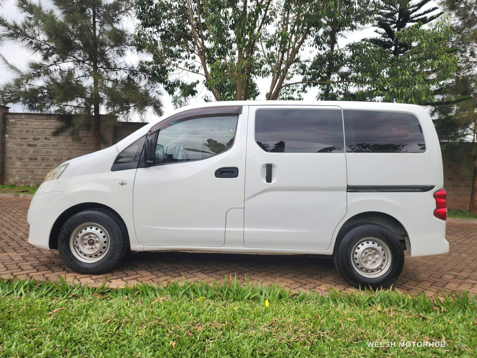 2014 Nissan NV200 Vanette 1.6L Petrol MPV, photo 3