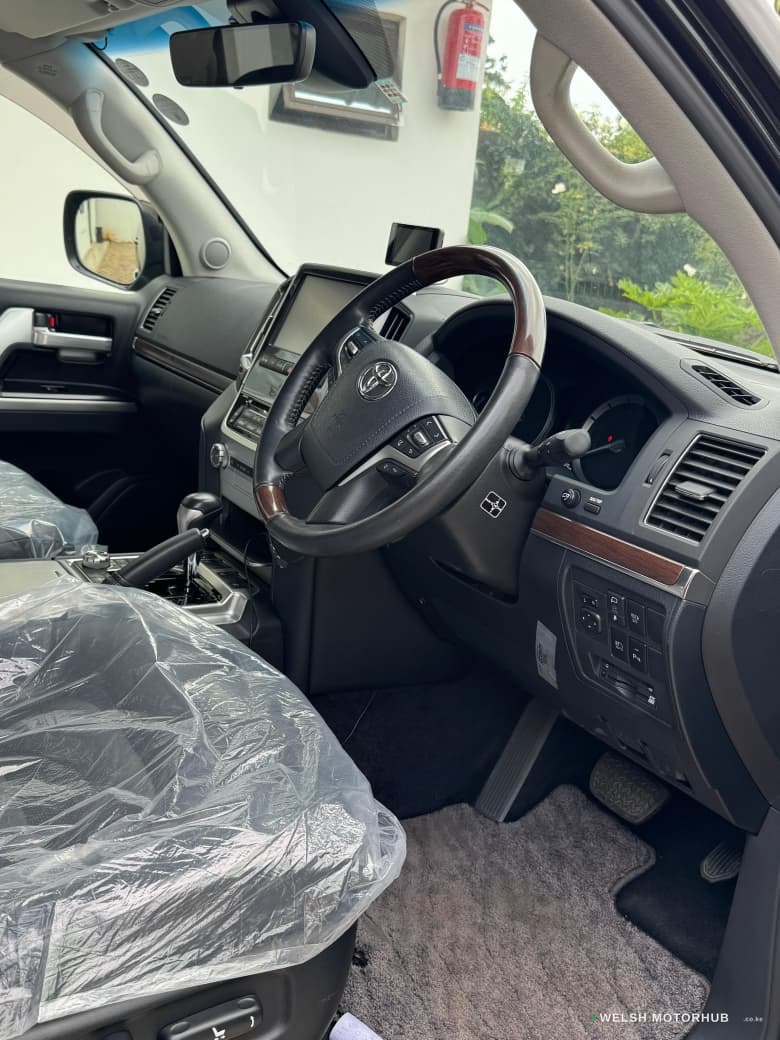 2019 Toyota Land Cruiser 200 ZX 4.6L Petrol SUV, photo 5