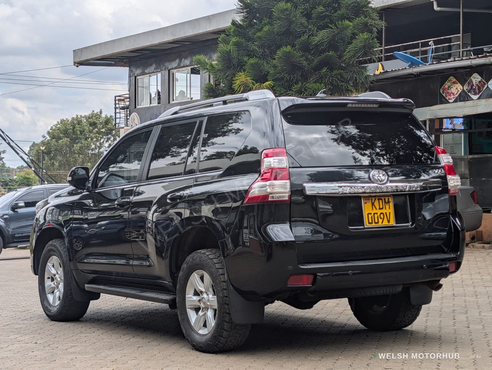 2016 Toyota Land Cruiser Prado J150 2.8L Diesel SUV, photo 3