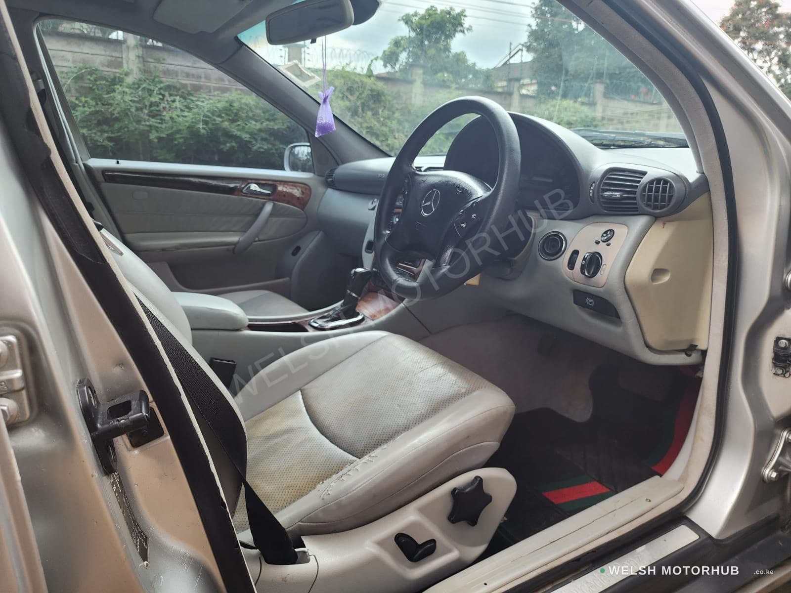 2003 Mercedes-Benz C200 1.8L Petrol Sedan, photo 13