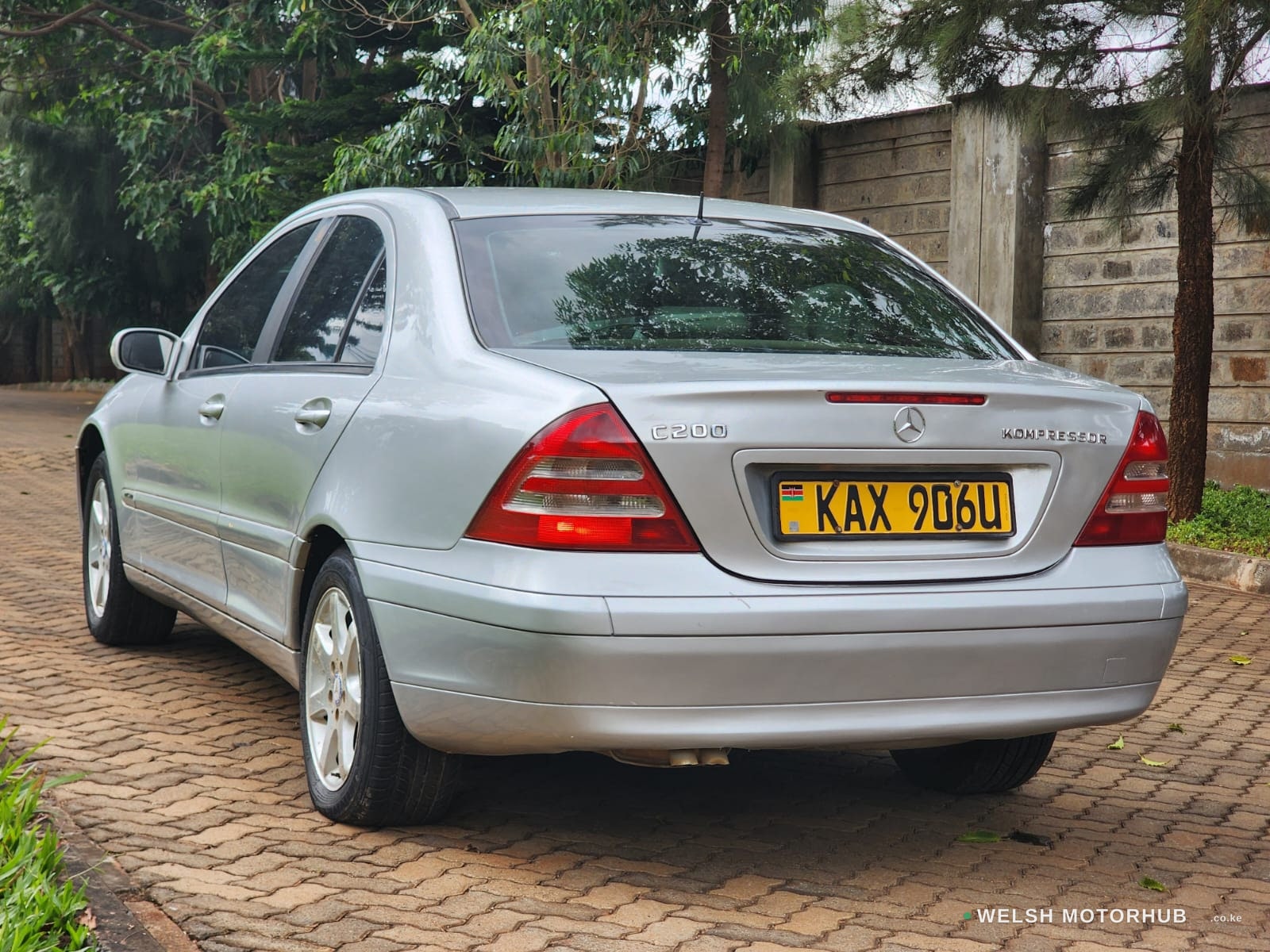 2003 Mercedes-Benz C200 1.8L Petrol Sedan, photo 3