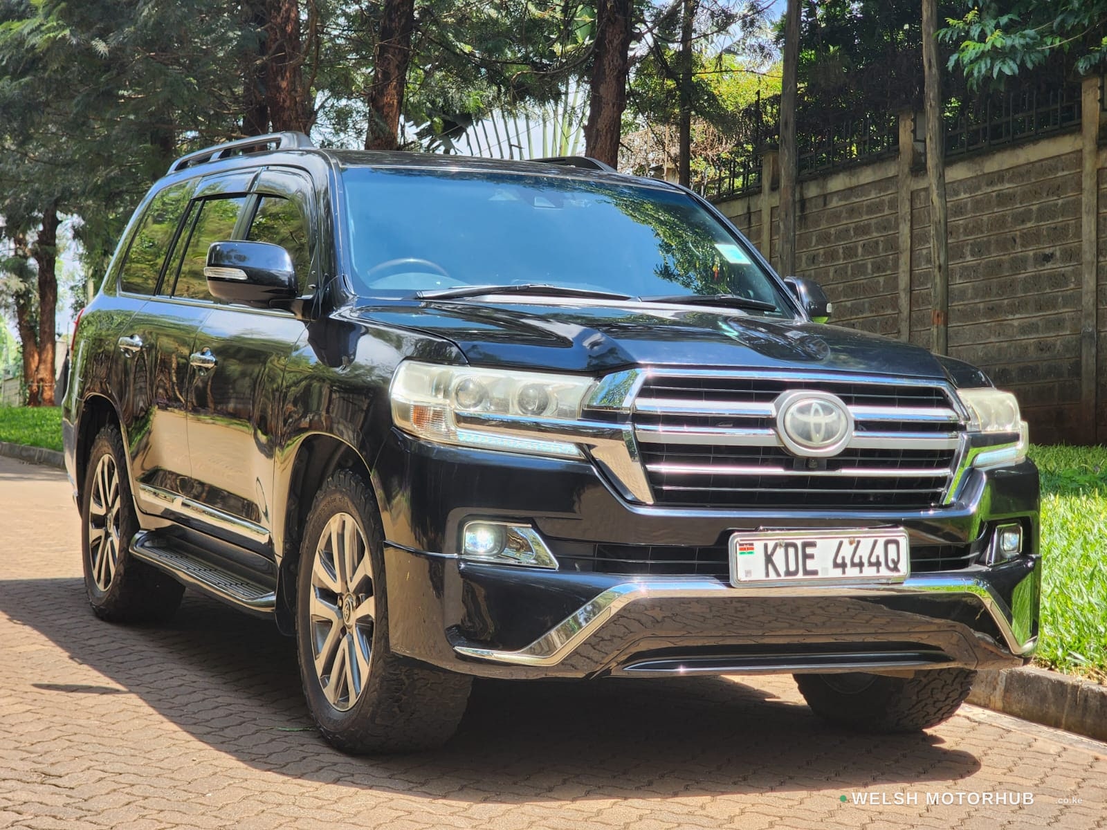 2016 Toyota Land Cruiser 4.6L Diesel SUV, photo 3