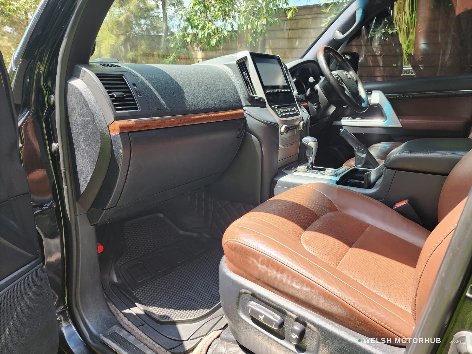 2016 Toyota Land Cruiser 4.6L Diesel SUV, photo 11