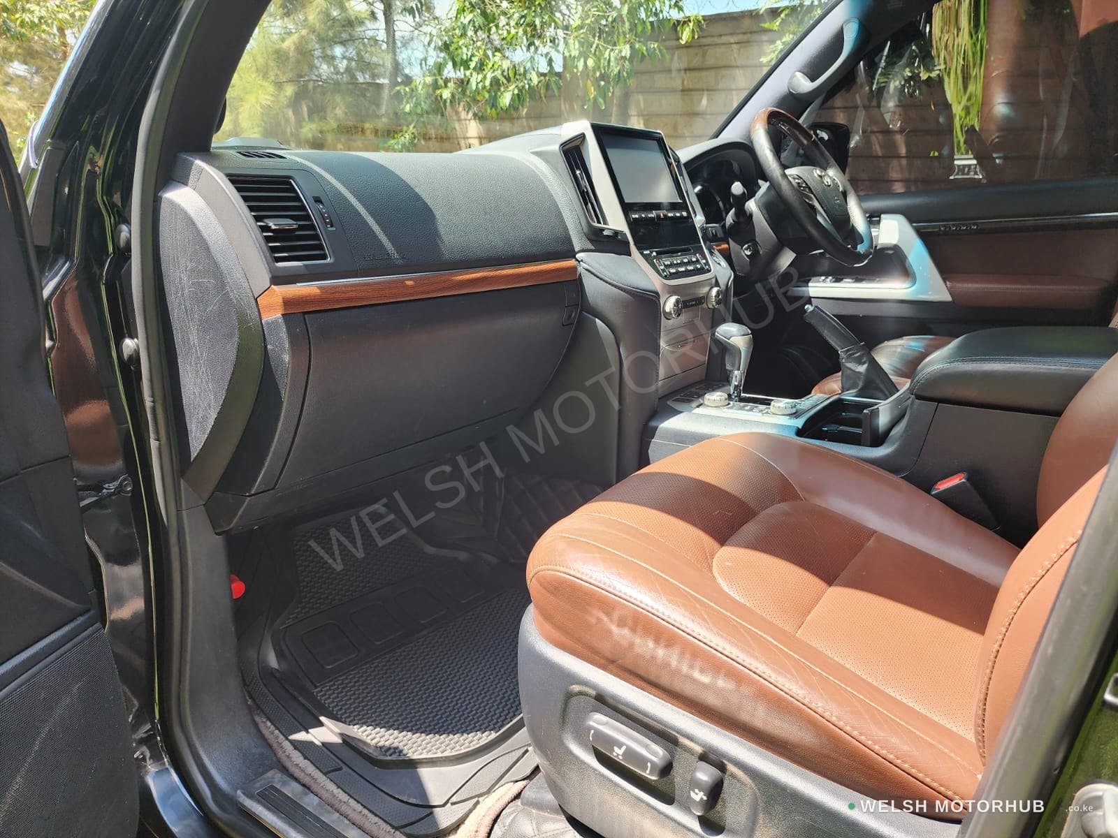 2016 Toyota Land Cruiser 4.6L Diesel SUV, photo 11