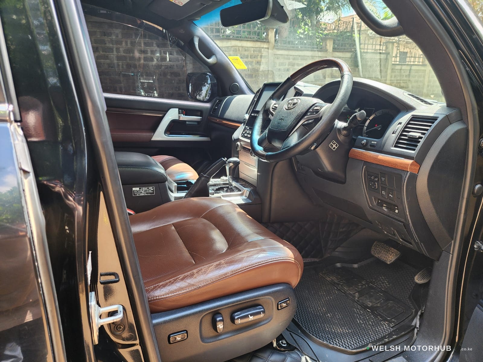 2016 Toyota Land Cruiser 4.6L Diesel SUV, photo 13