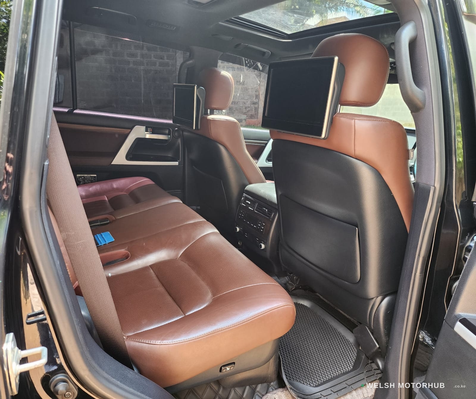 2016 Toyota Land Cruiser 4.6L Diesel SUV, photo 12