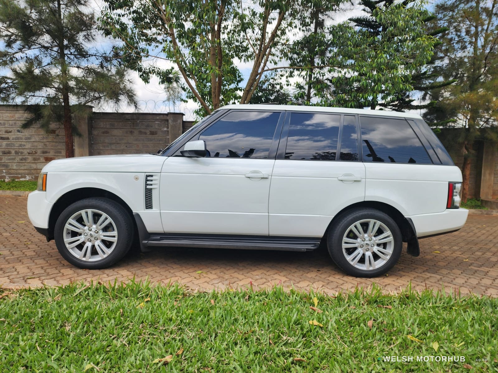 2010 Range Rover Vogue 3.6L Diesel SUV, photo 4