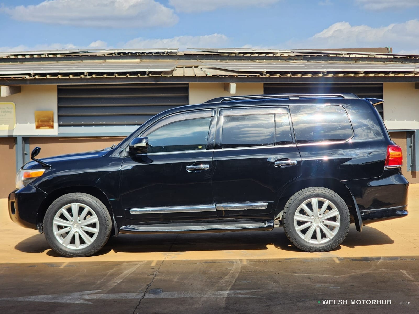 2012 Toyota Land Cruiser V8 4.6L Diesel SUV, photo 4