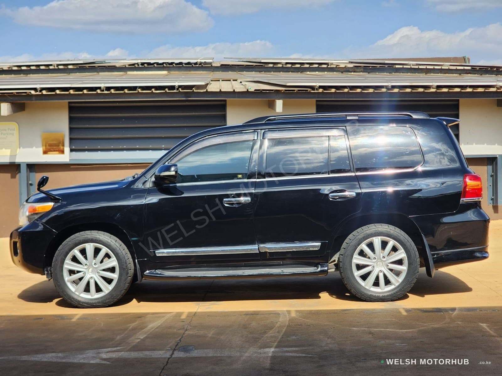 2012 Toyota Land Cruiser V8 4.6L Diesel SUV, photo 4