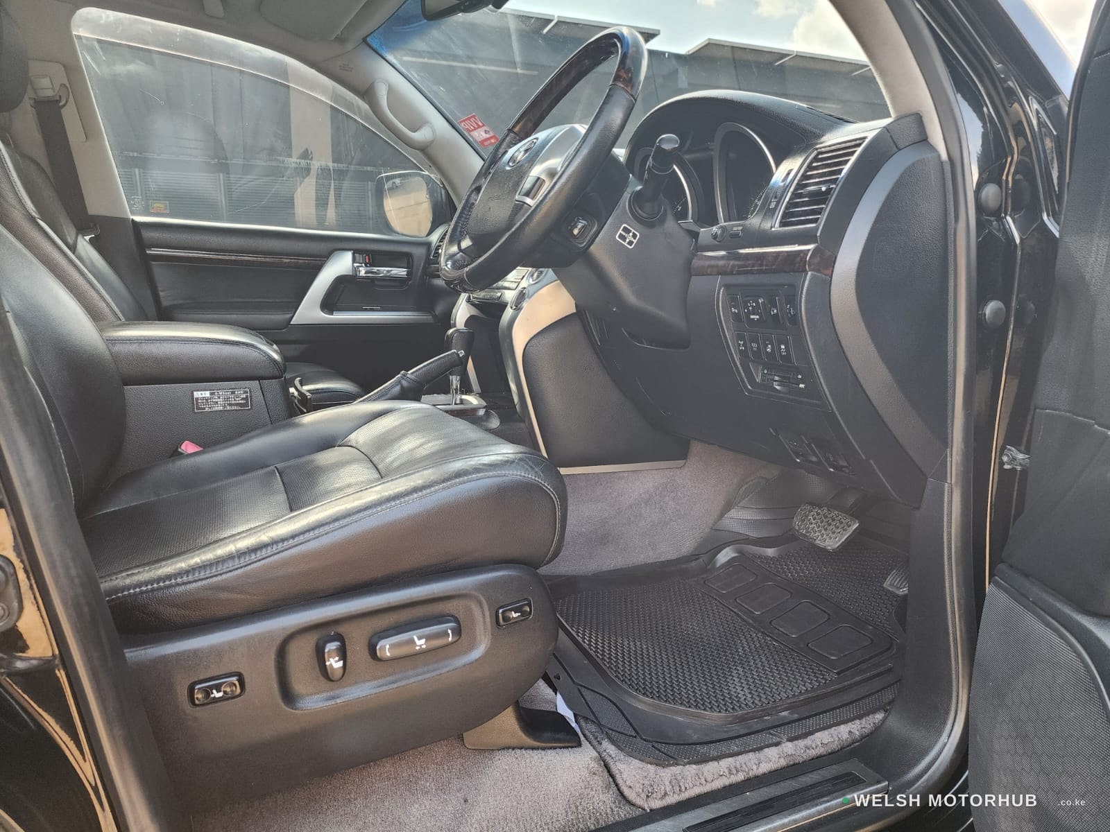 2012 Toyota Land Cruiser V8 4.6L Diesel SUV, photo 10