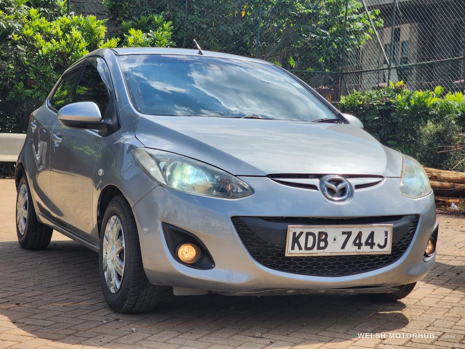 2014 Mazda Demio 1.3L Petrol Hatchback, photo 2