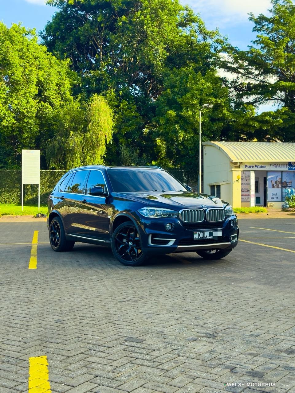 2015 BMW X5 M 4.4L Petrol SUV, photo 6