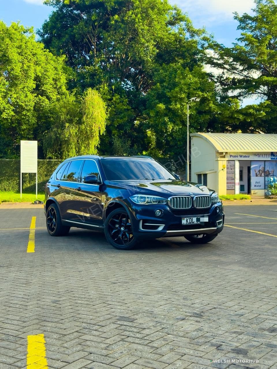 2015 BMW X5 M 4.4L Petrol SUV, photo 6