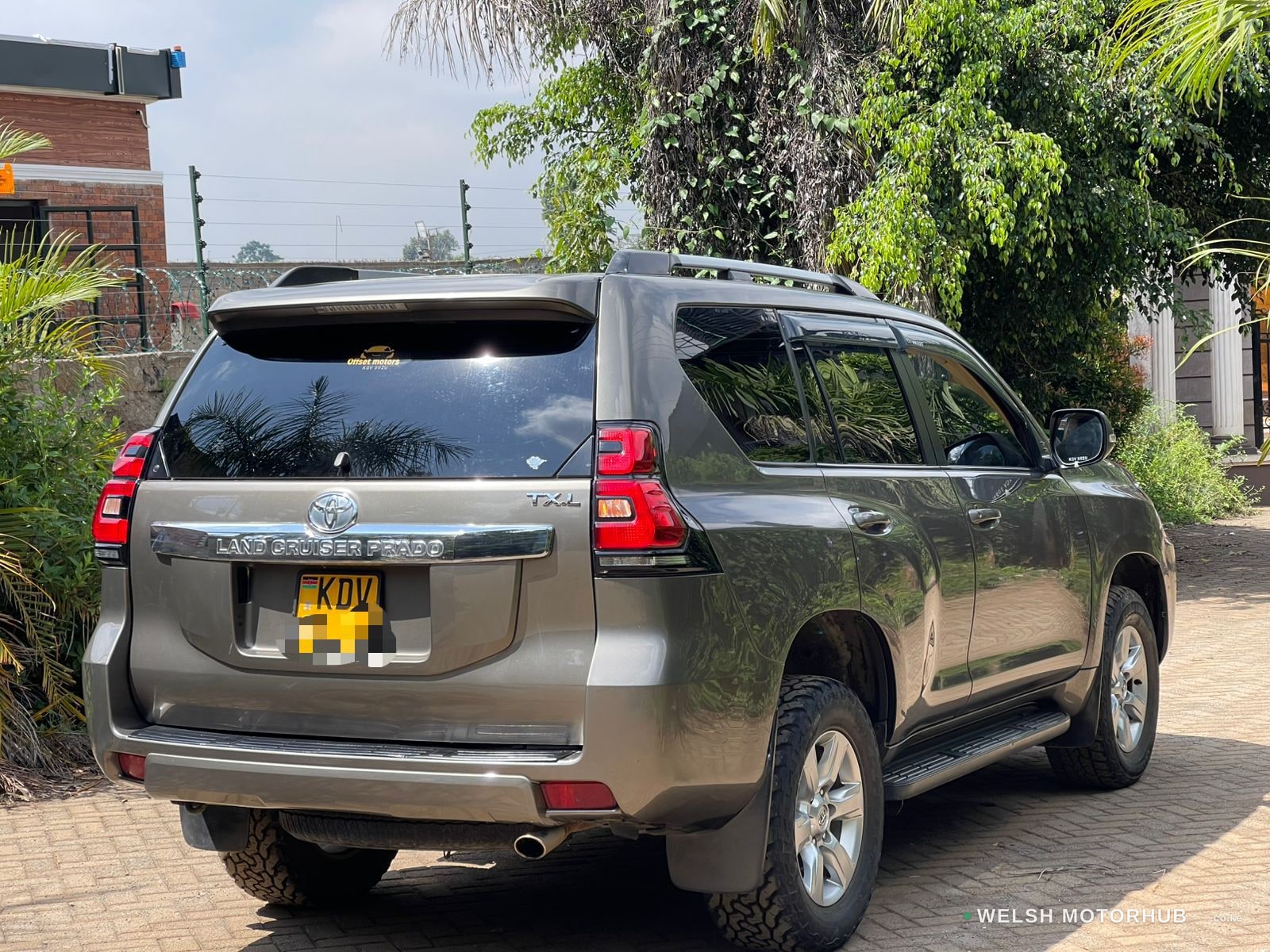 2014 Toyota Prado J150 TX-L 2.7L Petrol SUV, photo 4