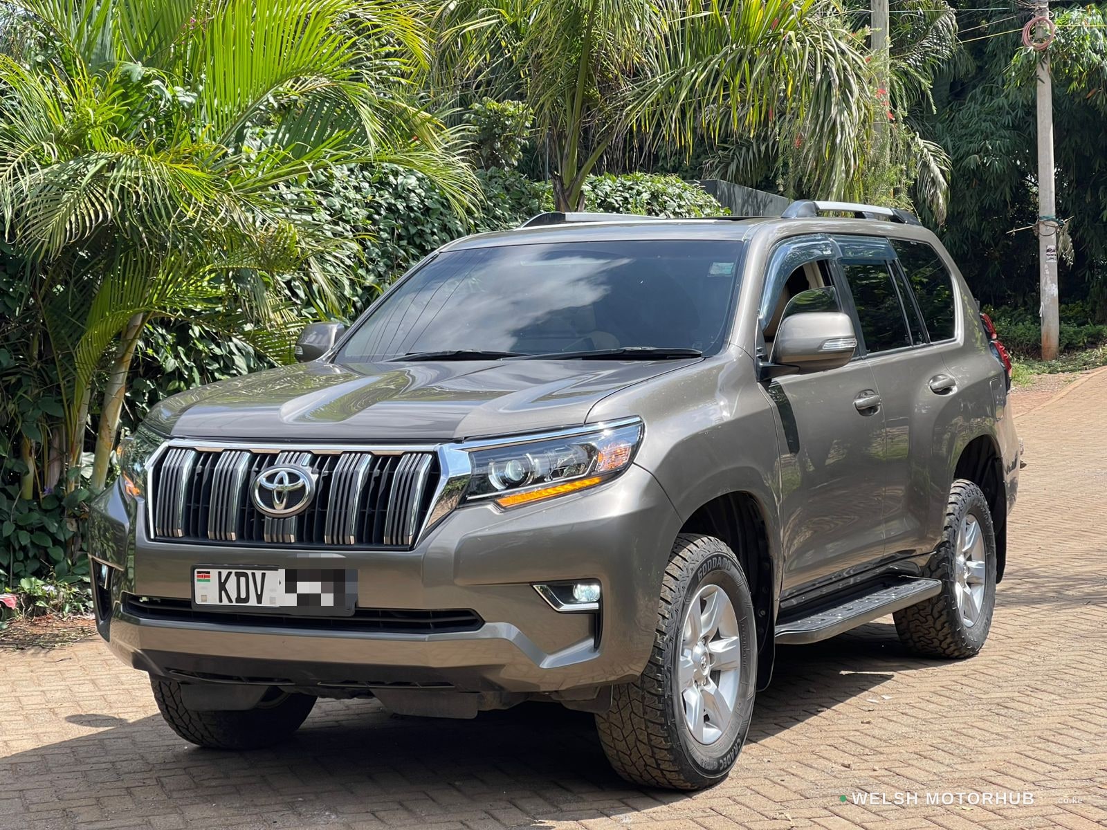 2014 Toyota Prado J150 TX-L 2.7L Petrol SUV, photo 3