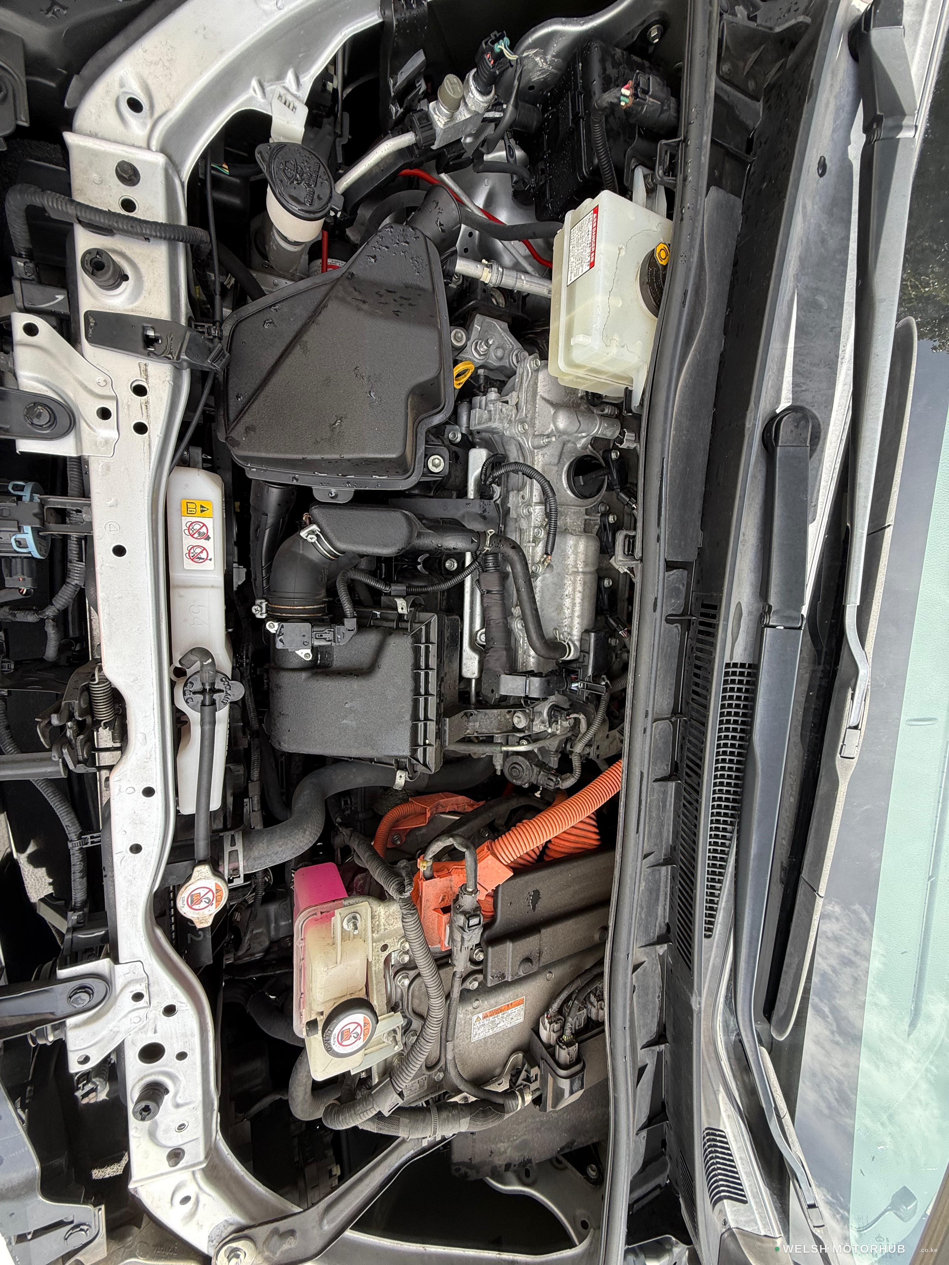 2019 Toyota Voxy 2L Hybrid MPV, photo 13