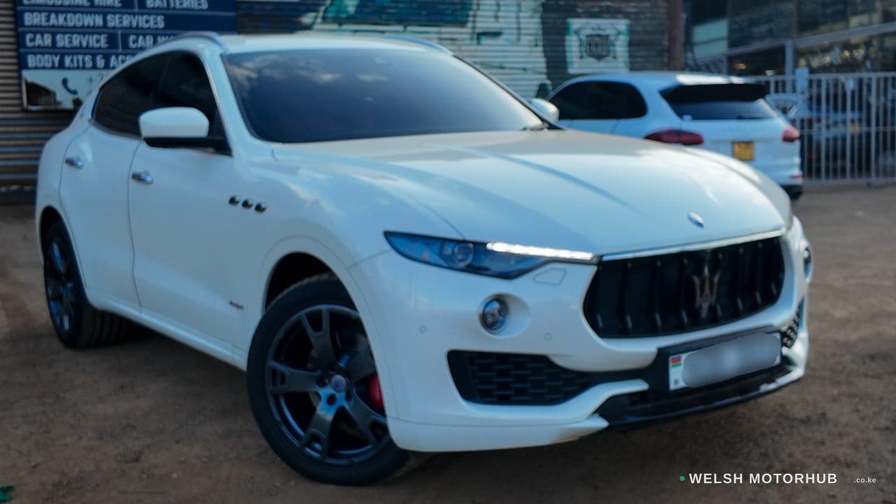 2018 Maserati Levante GT 3L Petrol SUV, photo 2